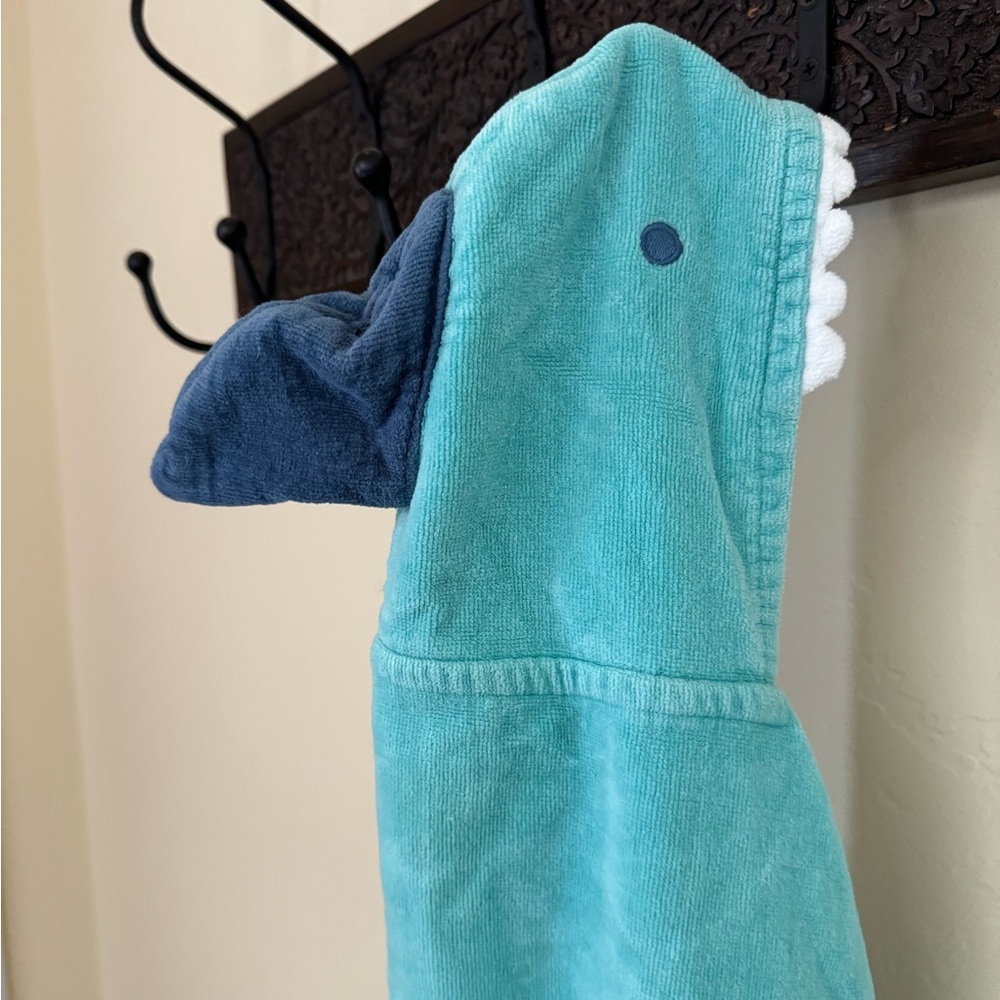 Crate & Kids Baby Shark Towel